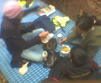 la il ya ma soeur chama et son amie chama a la esc